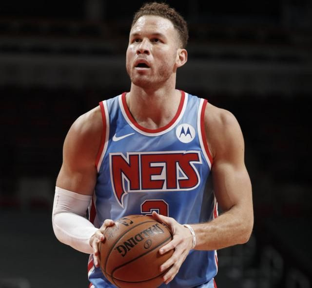 尊龙凯时-篮网惨败雄鹿，厄文得分爆发但无法改变局势(篮网险胜雄鹿赛后)