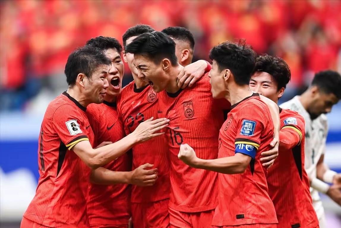 尊龙凯时-中国足球盛事备受球迷瞩目，场场看点不断