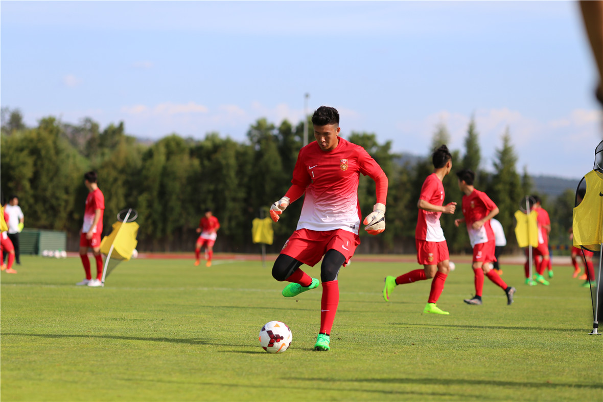 尊龙凯时-球迷们对运动员的技术表现感到满意(球迷们对运动员的技术表现感到满意吗)